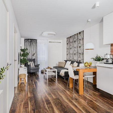 P&O Apartments Plac Grzybowski Varşovia Exterior foto